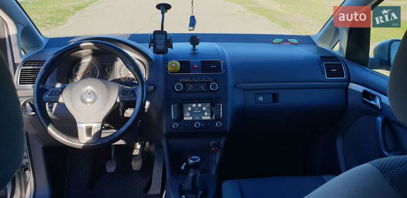 Мінівен Volkswagen Touran 2012 в Сарнах