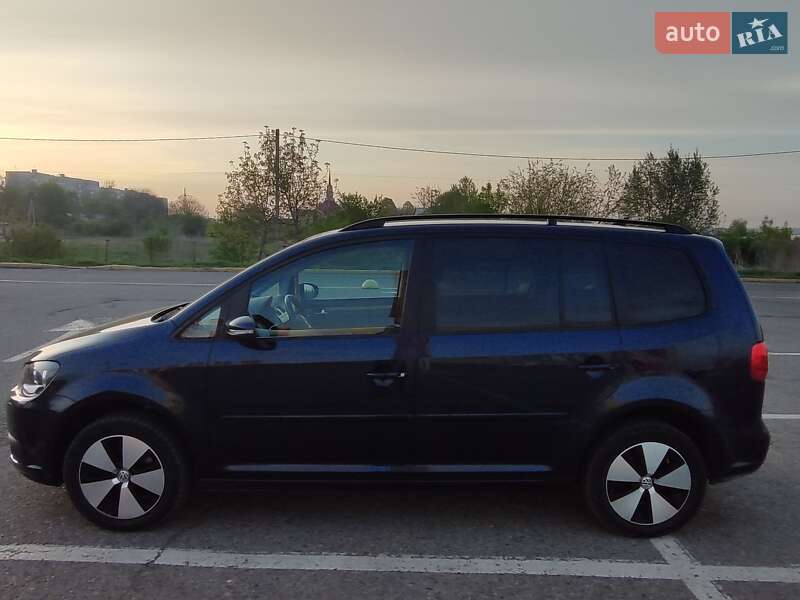 Минивэн Volkswagen Touran 2013 в Черновцах