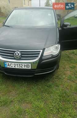 Минивэн Volkswagen Touran 2009 в Луцке