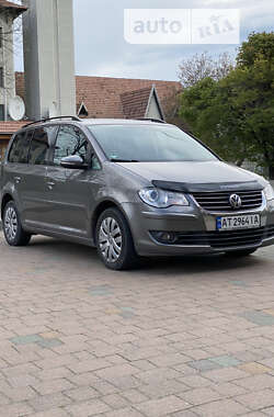 Мінівен Volkswagen Touran 2009 в Надвірній