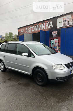 Минивэн Volkswagen Touran 2004 в Киеве