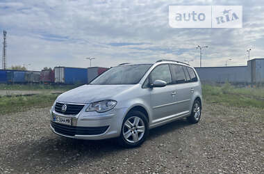 Мінівен Volkswagen Touran 2010 в Львові