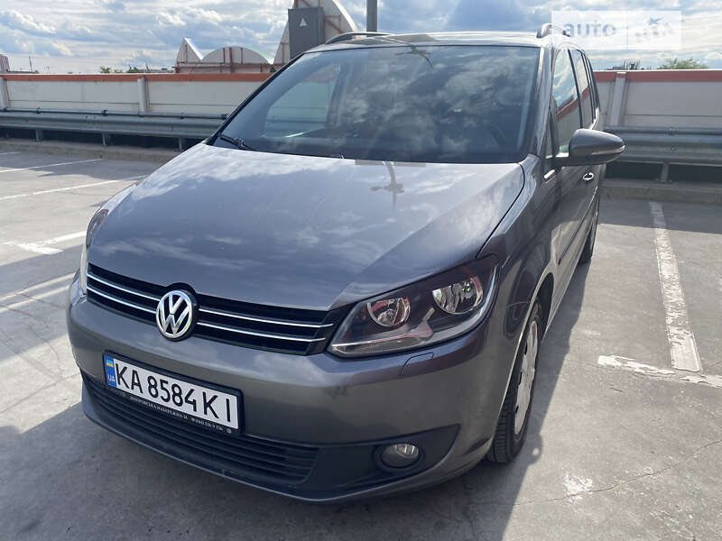 Минивэн Volkswagen Touran 2013 в Киеве