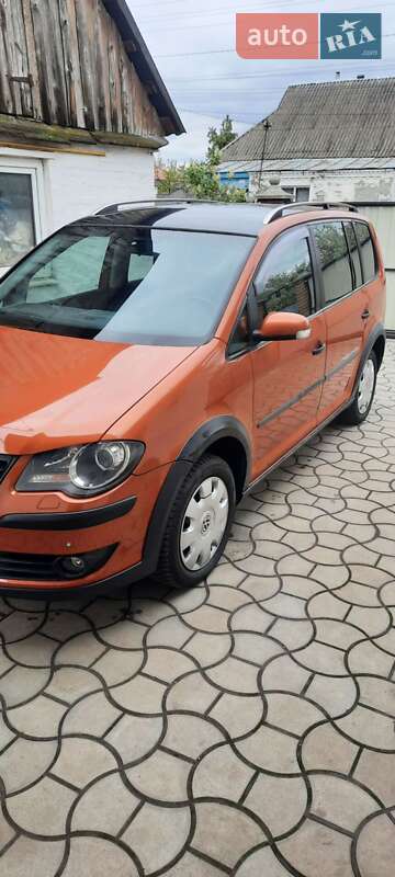 Минивэн Volkswagen Touran 2008 в Белой Церкви