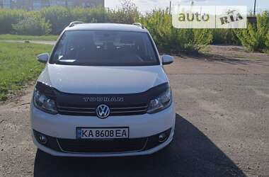 Минивэн Volkswagen Touran 2010 в Пирятине