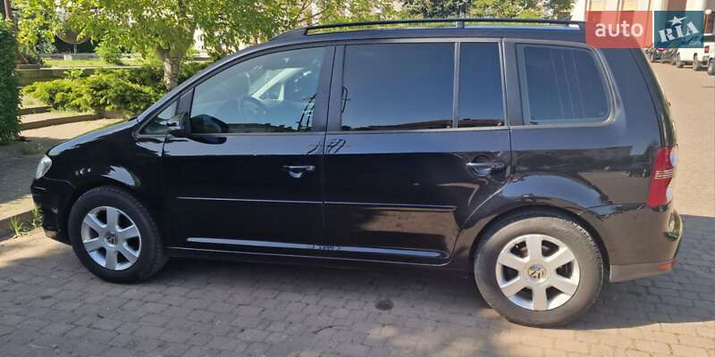 Мінівен Volkswagen Touran 2009 в Чопі