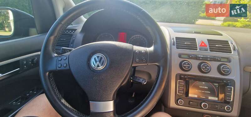 Мінівен Volkswagen Touran 2009 в Чопі