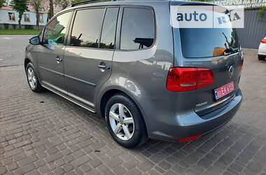 Минивэн Volkswagen Touran 2011 в Кривом Роге