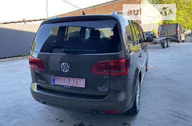 Минивэн Volkswagen Touran 2014 в Ровно