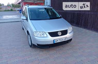 Минивэн Volkswagen Touran 2004 в Коростене