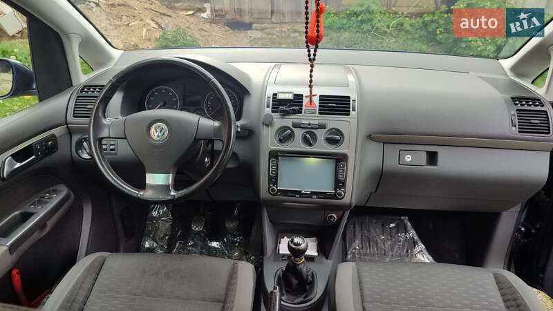Мінівен Volkswagen Touran 2007 в Самборі