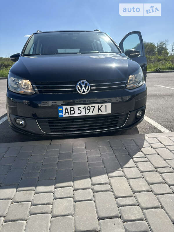 Минивэн Volkswagen Touran 2011 в Виннице