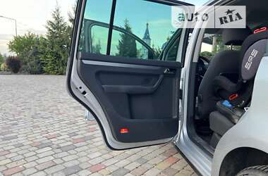 Минивэн Volkswagen Touran 2005 в Нововолынске