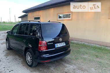 Мінівен Volkswagen Touran 2008 в Сарнах