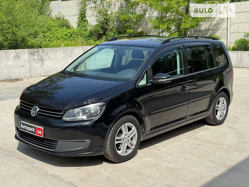 Мінівен Volkswagen Touran 2011 в Києві