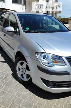 Минивэн Volkswagen Touran 2007 в Одессе