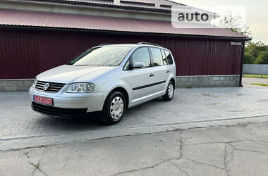 Мінівен Volkswagen Touran 2004 в Звенигородці