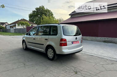 Минивэн Volkswagen Touran 2004 в Звенигородке