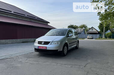 Мінівен Volkswagen Touran 2004 в Звенигородці