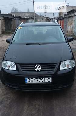 Минивэн Volkswagen Touran 2004 в Николаеве