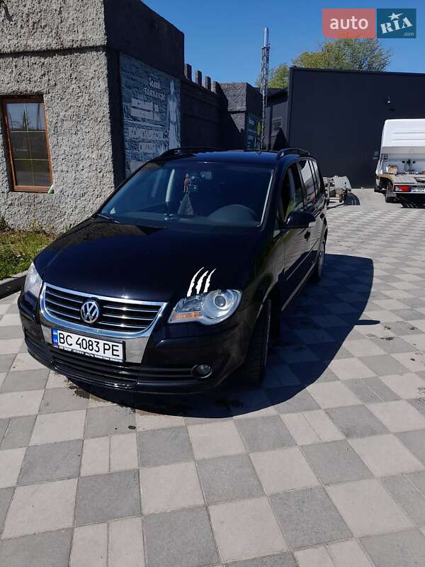 Мінівен Volkswagen Touran 2008 в Самборі