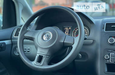 Минивэн Volkswagen Touran 2010 в Львове