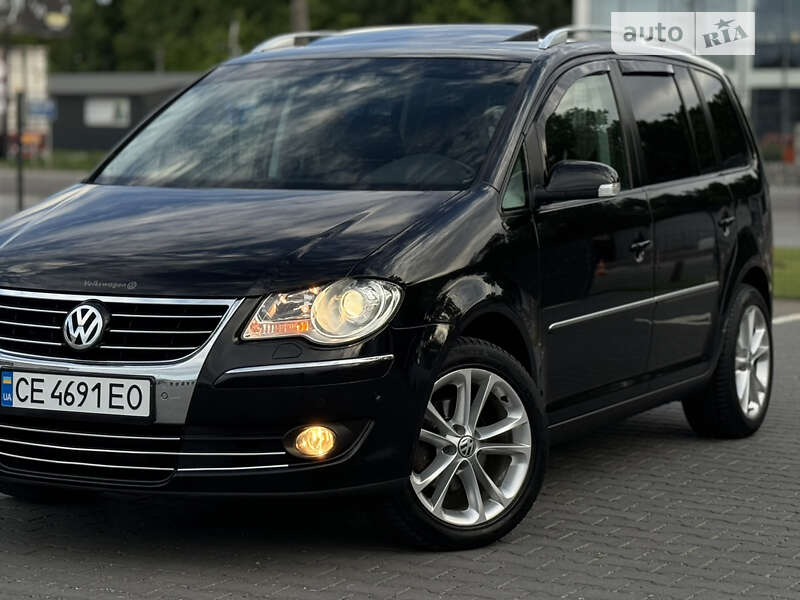 Минивэн Volkswagen Touran 2008 в Черновцах