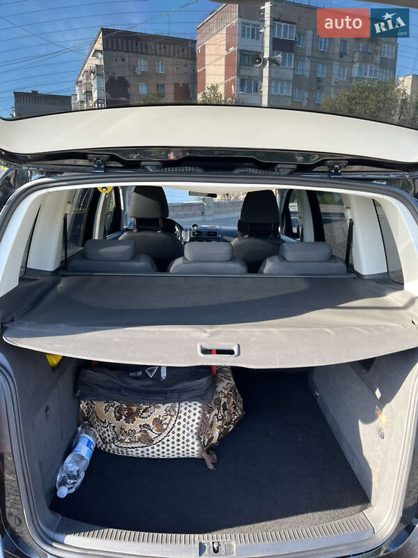 Мінівен Volkswagen Touran 2014 в Кременці