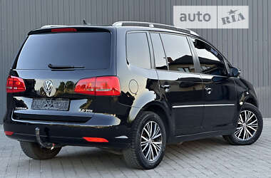 Минивэн Volkswagen Touran 2011 в Сарнах