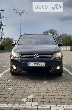 Мінівен Volkswagen Touran 2013 в Чернівцях