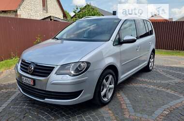 Мінівен Volkswagen Touran 2009 в Луцьку