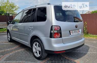 Мінівен Volkswagen Touran 2009 в Луцьку