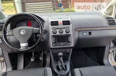 Мінівен Volkswagen Touran 2009 в Луцьку