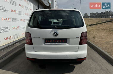 Минивэн Volkswagen Touran 2008 в Киеве