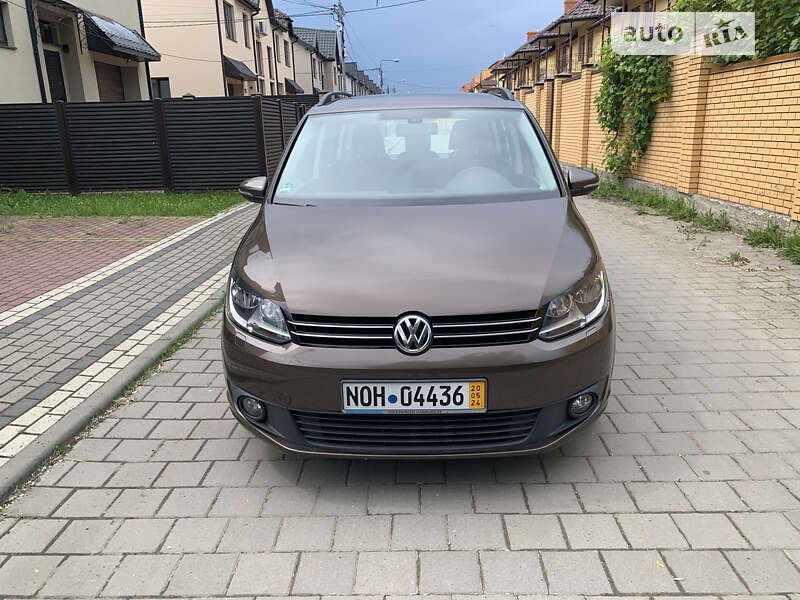 Мінівен Volkswagen Touran 2012 в Стрию