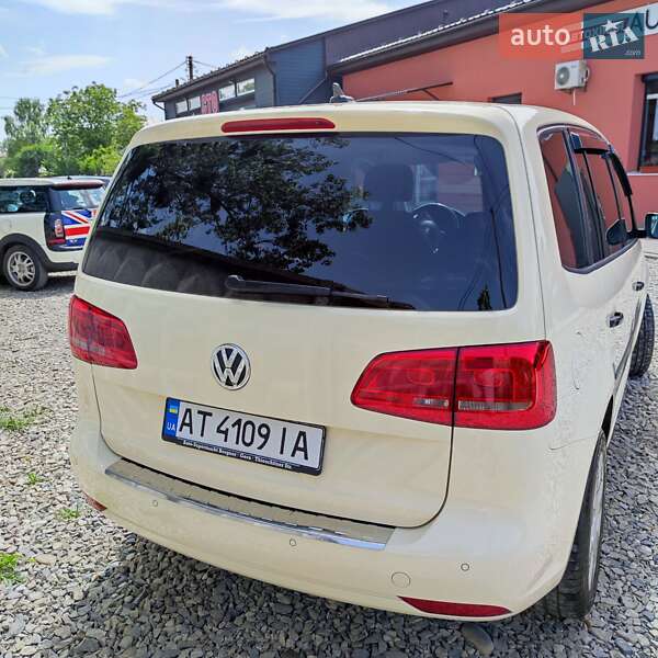 Минивэн Volkswagen Touran 2015 в Ивано-Франковске