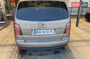 Минивэн Volkswagen Touran 2009 в Александрие