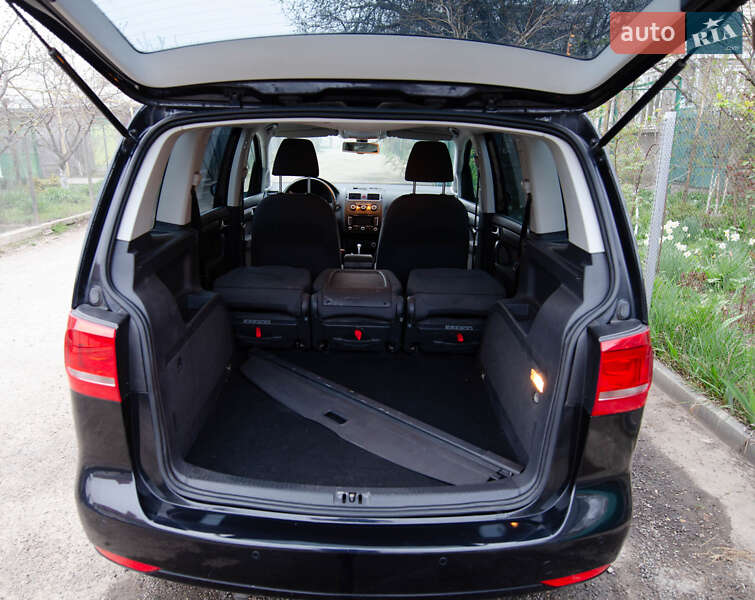 Мінівен Volkswagen Touran 2014 в Одесі