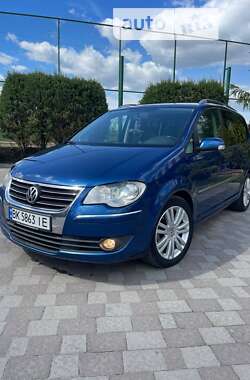 Мінівен Volkswagen Touran 2007 в Сарнах