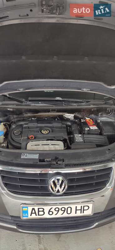 Минивэн Volkswagen Touran 2009 в Гайсине