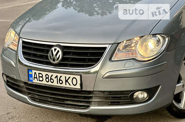 Минивэн Volkswagen Touran 2009 в Виннице