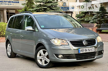 Минивэн Volkswagen Touran 2009 в Виннице