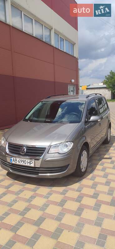 Минивэн Volkswagen Touran 2009 в Гайсине