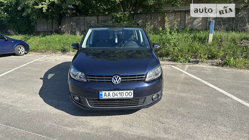 Минивэн Volkswagen Touran 2013 в Киеве