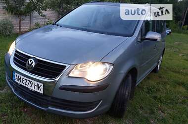 Мінівен Volkswagen Touran 2007 в Житомирі