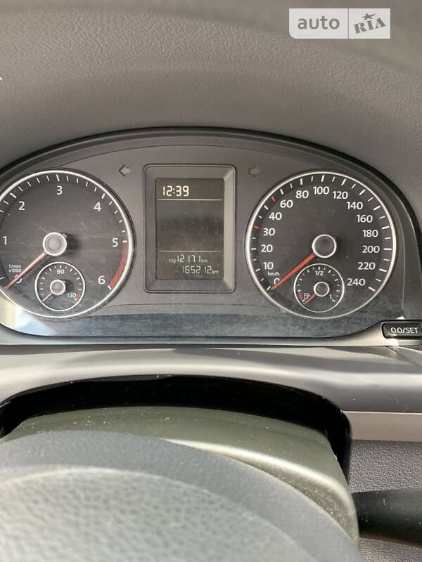 Мінівен Volkswagen Touran 2015 в Києві фото 6 Мінівен Volkswagen Touran 2015 в Києві