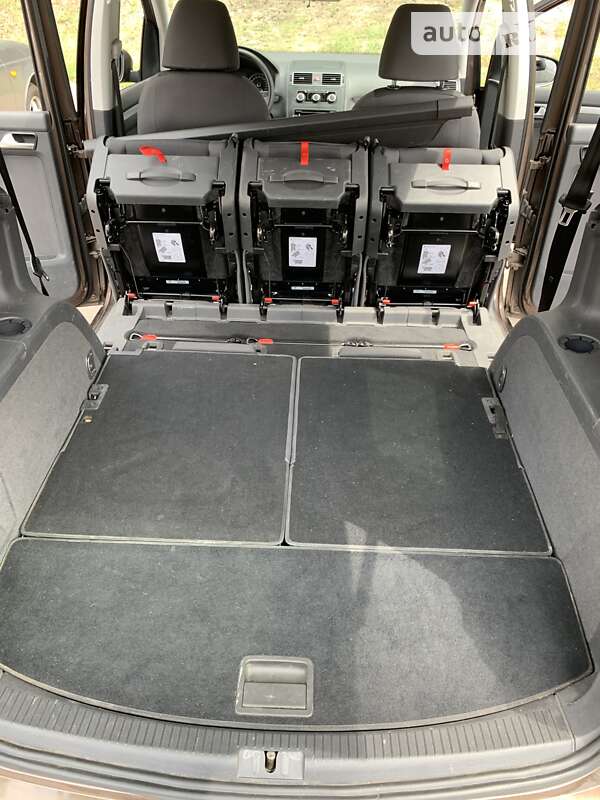 Мінівен Volkswagen Touran 2015 в Києві фото 7 Мінівен Volkswagen Touran 2015 в Києві