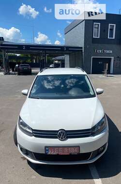 Мінівен Volkswagen Touran 2015 в Броварах