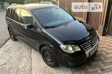 Мінівен Volkswagen Touran 2006 в Запоріжжі