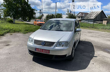 Мінівен Volkswagen Touran 2006 в Луцьку